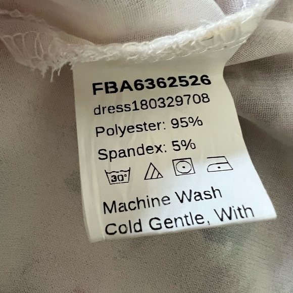 H&M Boho Off the shoulder smocked bell sleeve floral dress size small - Picture 7 of 10